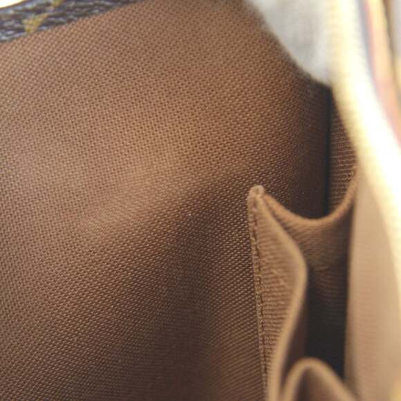 LOUIS VUITTON Brown Monogram Canvas Bag - Picture 8 of 10